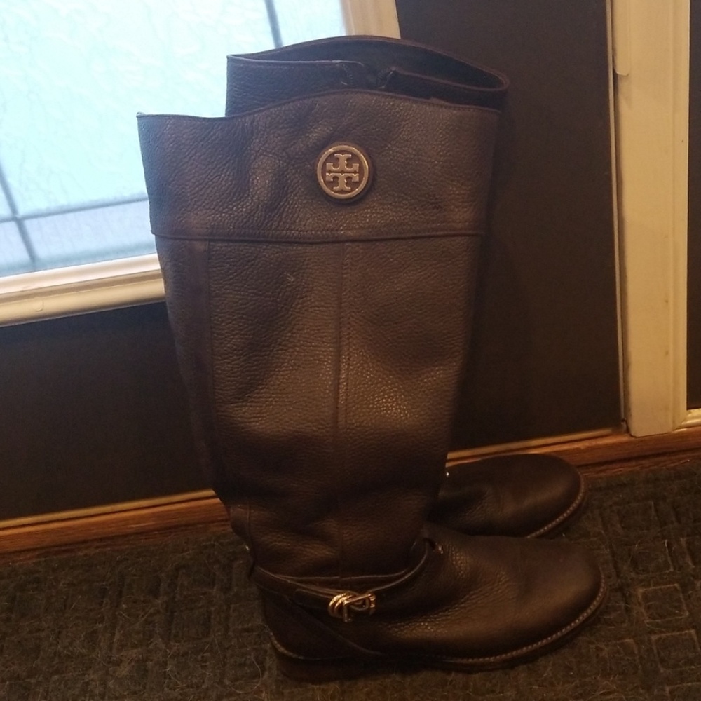 Like new. Tory Burch leather boots.Worn like 5x